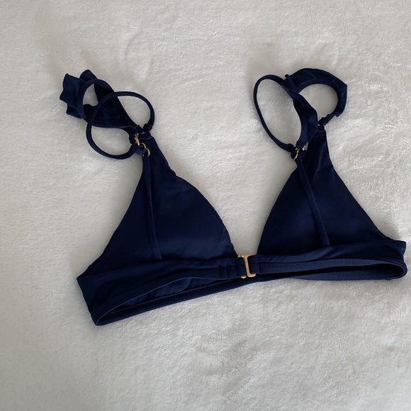 Bikini - Picture 5 of 8